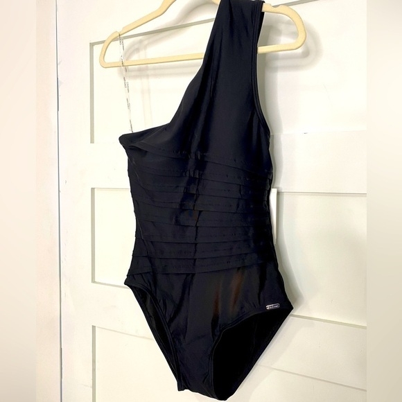Calvin Klein One Shoulder Swim Suit Black Size 12 - Picture 1 of 12